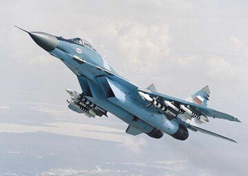 هواپیماهای روسی پایگاه تروریست های النصره در شمال غرب سوریه را بمباران کردند