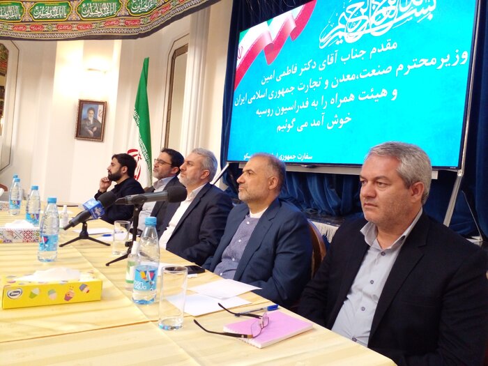 روابط ایران و روسیه در حال گسترش است/انجام نخستین نقل وانتقال روبل و ریال