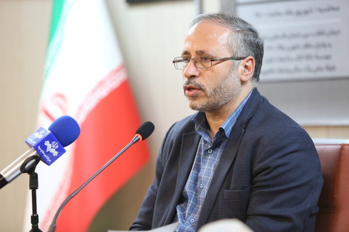 نگارش کتاب زندگی شهید اندرزگو سفارش هیچ ارگانی نیست/ دشمنان کمر به همت تحریف و تخریب تاریخنگاری انقلاب بستهاند