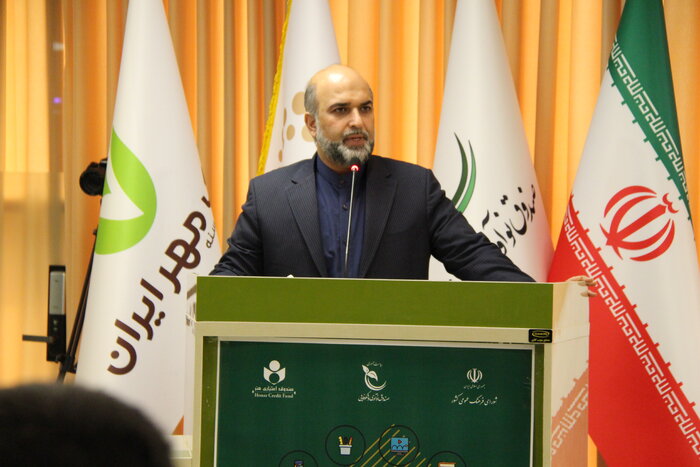 هدف نظام فرهنگی کشور ما در یک جمله این است که ابتکار عمل را در عرصه سبک زندگی بدست گیرد