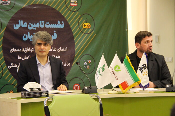 هدف نظام فرهنگی کشور ما در یک جمله این است که ابتکار عمل را در عرصه سبک زندگی بدست گیرد