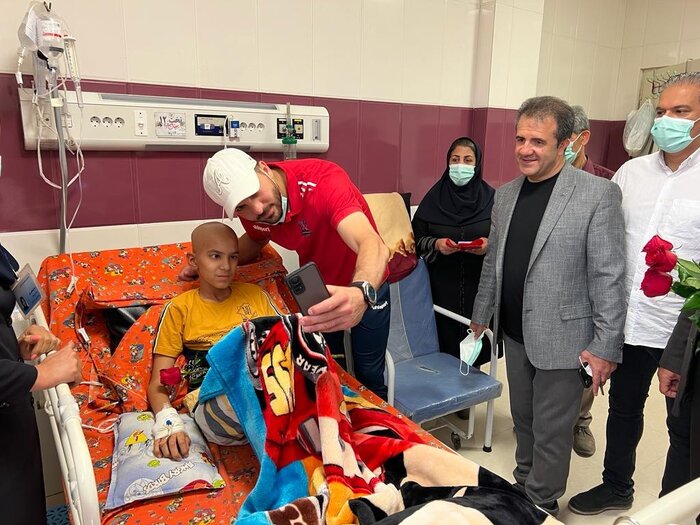 فوتبال زیباییهاش را به رخ میکشد؛ اقدام زیبای دروازهبان اسبق تیم ملی + عکس