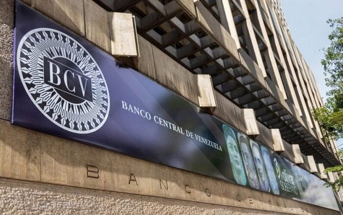 از آمادگی برای اجرای سند همکاری ۲۵ ساله ایران و چین تا انجام نخستین نقل وانتقال روبل و ریال بین ایران و روسیه