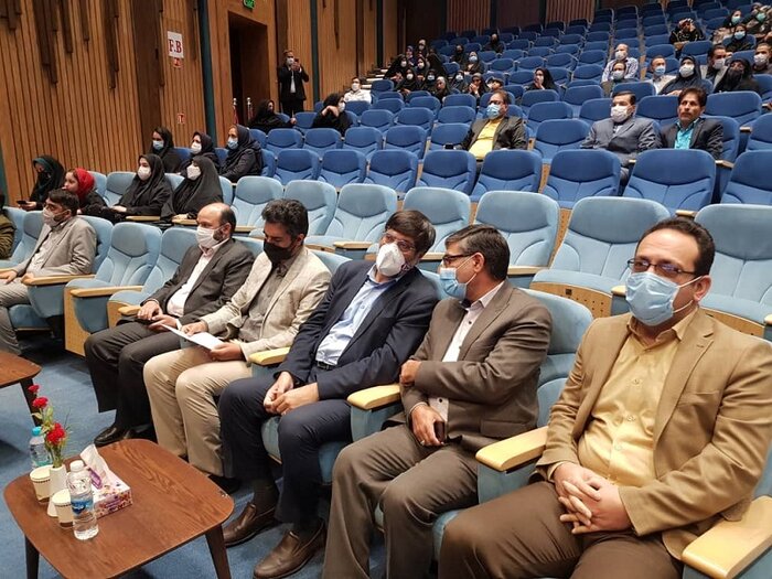 حدود ۳۰۰ خبرنگار فعال دوران شیوع کرونا در خراسان رضوی تجلیل شدند