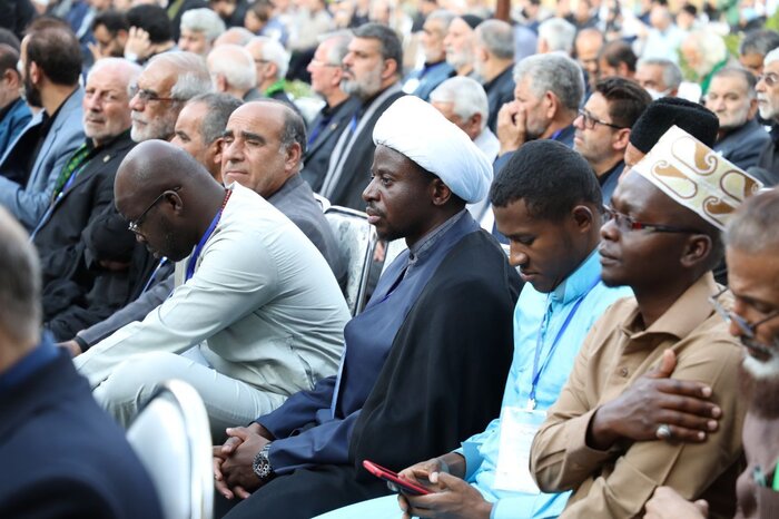 پایان اجلاس پیرغلامان و مداحان اهل بیت (ع)/فضای کرمانشاه همچنان حسینی است