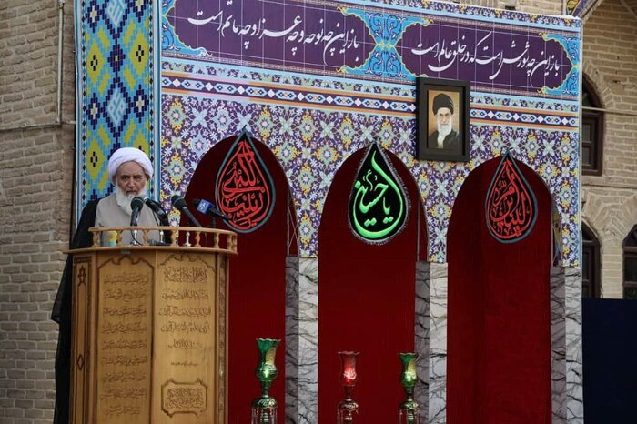 پایان اجلاس پیرغلامان و مداحان اهل بیت (ع)/فضای کرمانشاه همچنان حسینی است