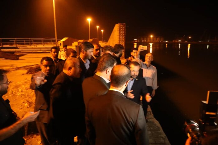 بازدید شبانه معاون اول رئیس جمهور از بندر امیرآباد
