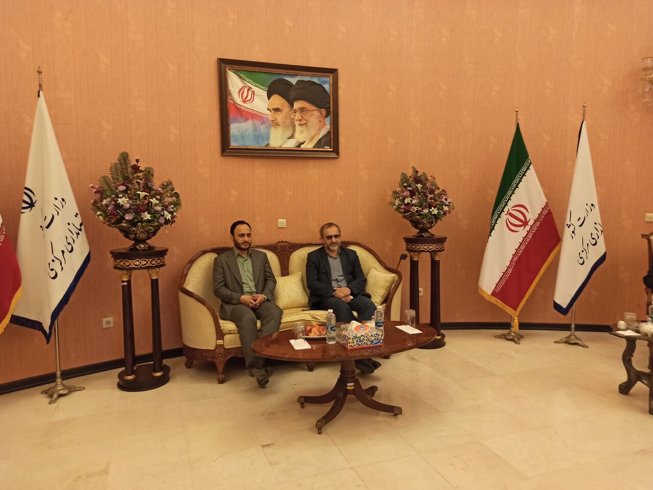 افزایش حقوق کارمندان و بازنشستگان در صورت تامین منابع اعمال میشود  افزایش حقوق کارمندان و بازنشستگان در صورت تامین منابع اعمال میشود