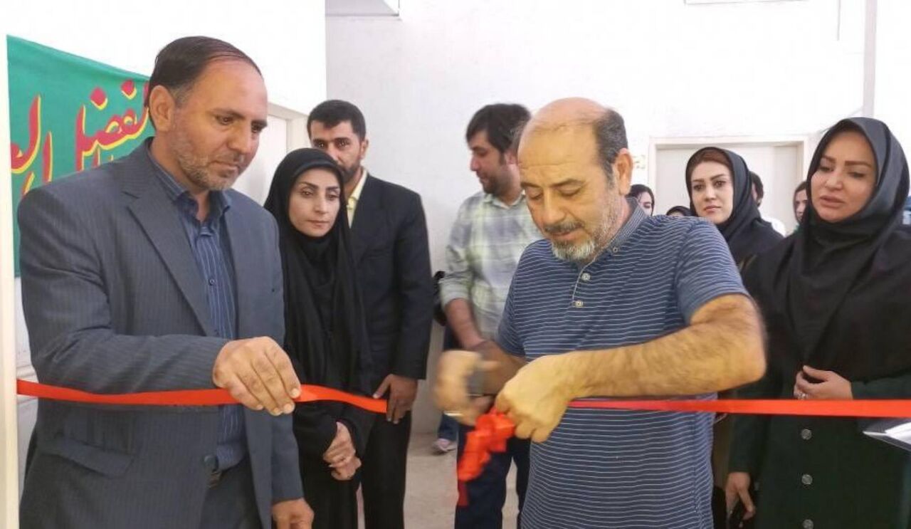 نمایشگاه هنرهای تجسمی و خوشنویسی دولت عشق در قرچک افتتاح شد
