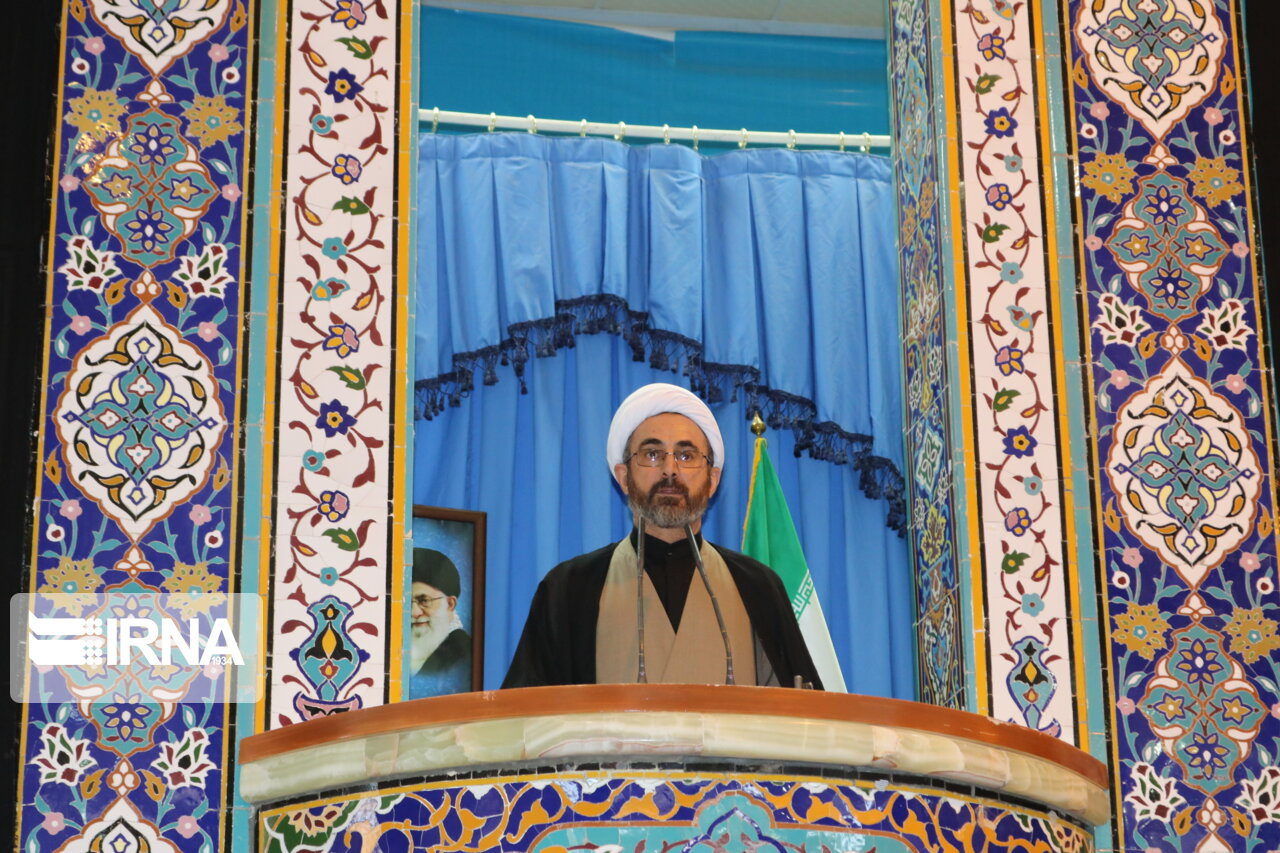 امامان جمعه سراسر کشور کارنامه یک ساله دولت مردمی را مثبت ارزیابی کردند