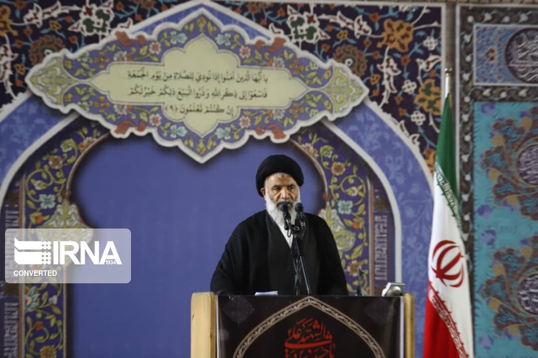 امامان جمعه سراسر کشور کارنامه یک ساله دولت مردمی را مثبت ارزیابی کردند