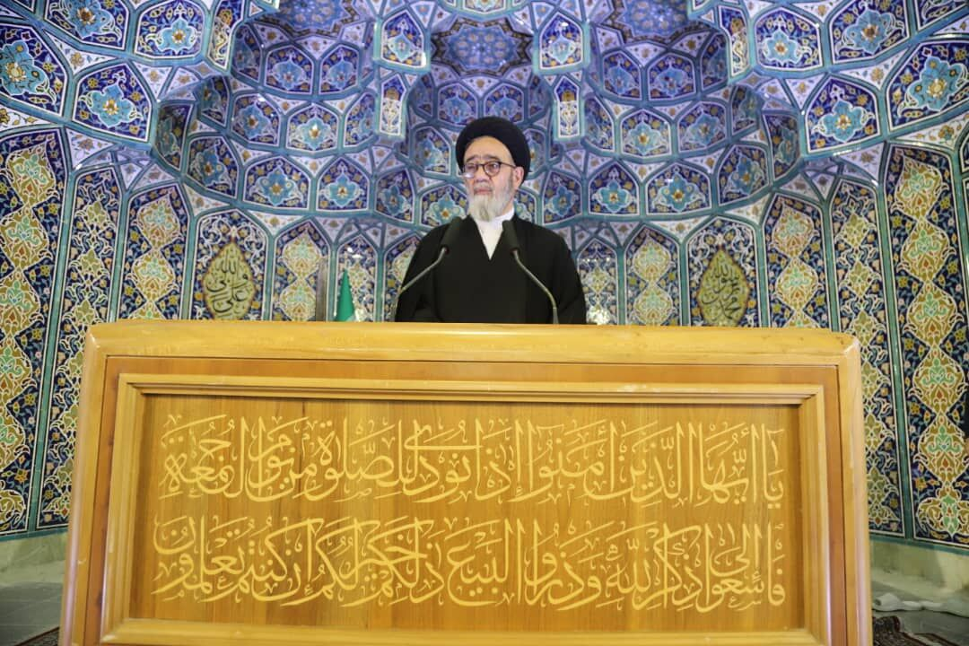 امامان جمعه سراسر کشور کارنامه یک ساله دولت مردمی را مثبت ارزیابی کردند