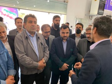 وزیر ارتباطات از شرکت دانش بنیان حوزه فناوری مازندران بازدید کرد 