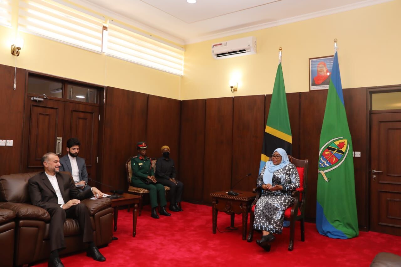 Dışişleri Bakanı Emir Abdullahiyan, Tanzanya Cumhurbaşkanı ile görüştü
