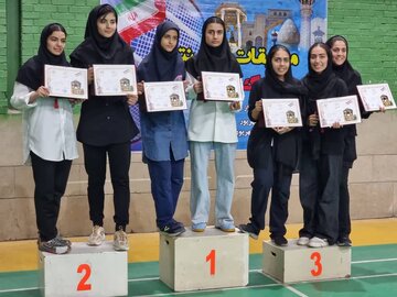  ورزشکاران فارس، قهرمان بدمینتون بانوان کشور در شیراز شدند