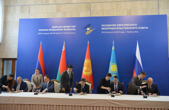 از ابراز نارضایتی ایران از بازنگری ان پی تی تا بحران شدید انرژی در اروپا