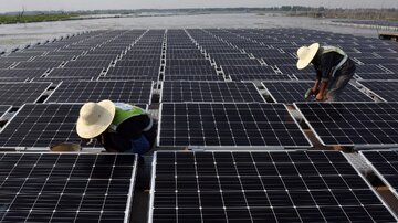  سامانه های خورشیدی برق مصرفی ۱۵ روستای فارس را تامین می کنند