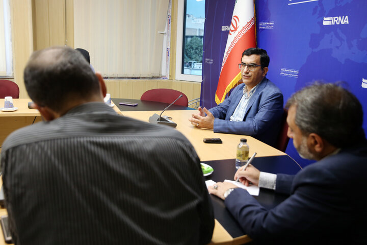 ناگفتههای واردات واکسن کرونا / دلیل سازمان غذا دارو برای ندادن مجوز به هلال احمر چیست؟