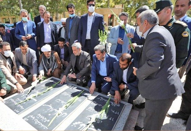 استاندار همدان: دولت سیزدهم با تمام توان از تولید و اشتغالزایی حمایت میکند