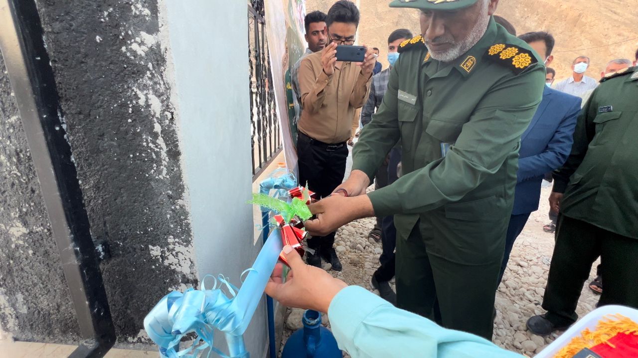 ۱۰۰ خانوار روستای نهند و مغدان بستک هرمزگان از آب آشامیدنی پایدار بهره‌مند شدند