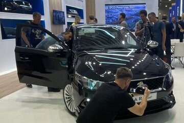 درخشش بزرگ‌ترین خودروساز خاورمیانه در نمایشگاه روسیه / تارا در کانون توجه شهروندان روسی