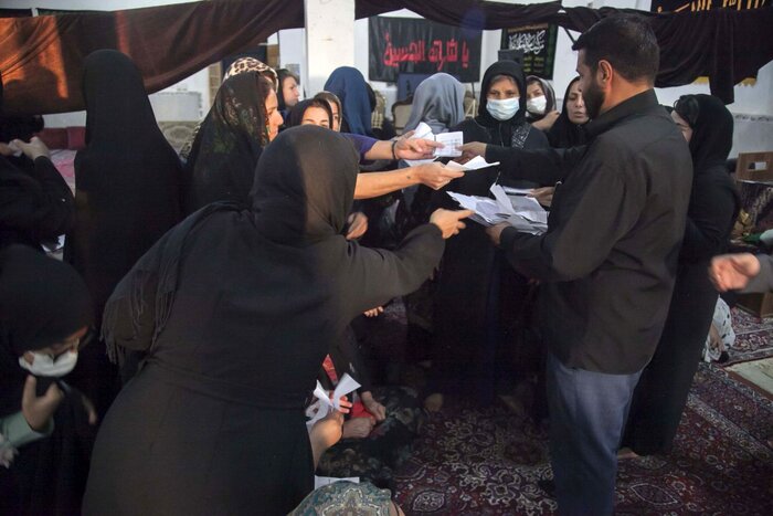 رسیدگی به مشکلات مردم محله کمبرخوردار کرناچی کرمانشاه در میز خدمت فرمانداری