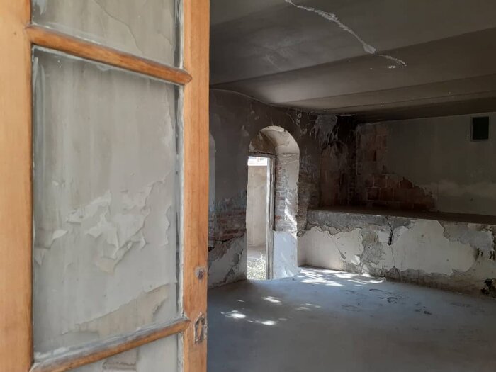 خانه پدری جلال میوهفروشی نیست، اما مخروبه است + فیلم