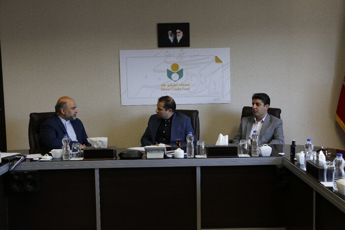 توجه به اصحاب فرهنگ و هنر یکی از اولویتهای مهم مجلس است