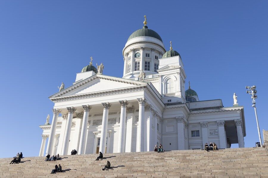 مرزهای فنلاند به روی گردشگران روس بسته میشود مرزهای فنلاند به روی گردشگران روس بسته میشود