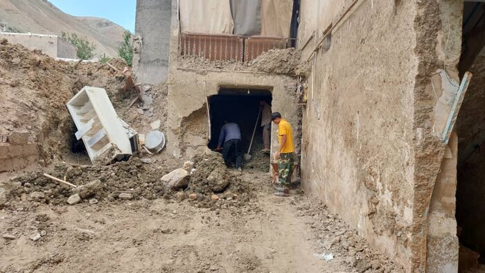 سیلی آمد و امیدی که از میان گل و لای جوانه زد