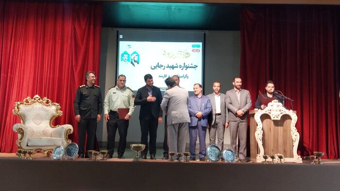 فرماندار ملایر: بخشهای صنعت گردشگری و مسکن باید پیشران اقتصادی شهرستان باشد