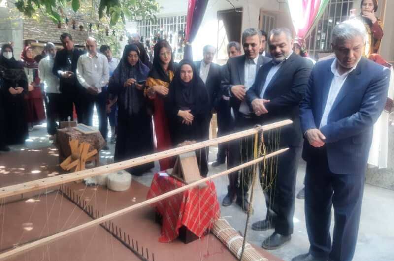 ۱۰۰ میلیارد ریال تسهیلات ویژه هنرمندان صنایع دستی گلستان ابلاغ شد ۱۰۰ میلیارد ریال تسهیلات ویژه هنرمندان صنایع دستی گلستان ابلاغ شد