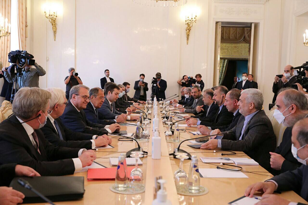 Les relations irano-russes sont « sur la bonne voie » (AmirAbdollahian) Les relations irano-russes sont « sur la bonne voie » (AmirAbdollahian)