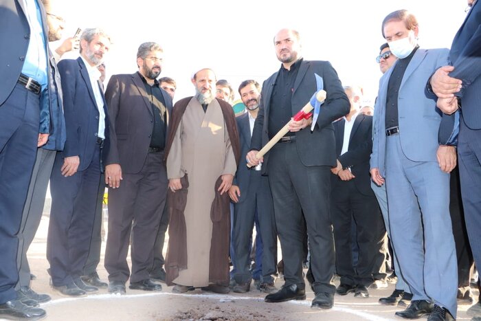 کارخانه تولید محصولات چرمی با حضور استاندار تهران در قرچک افتتاح شد