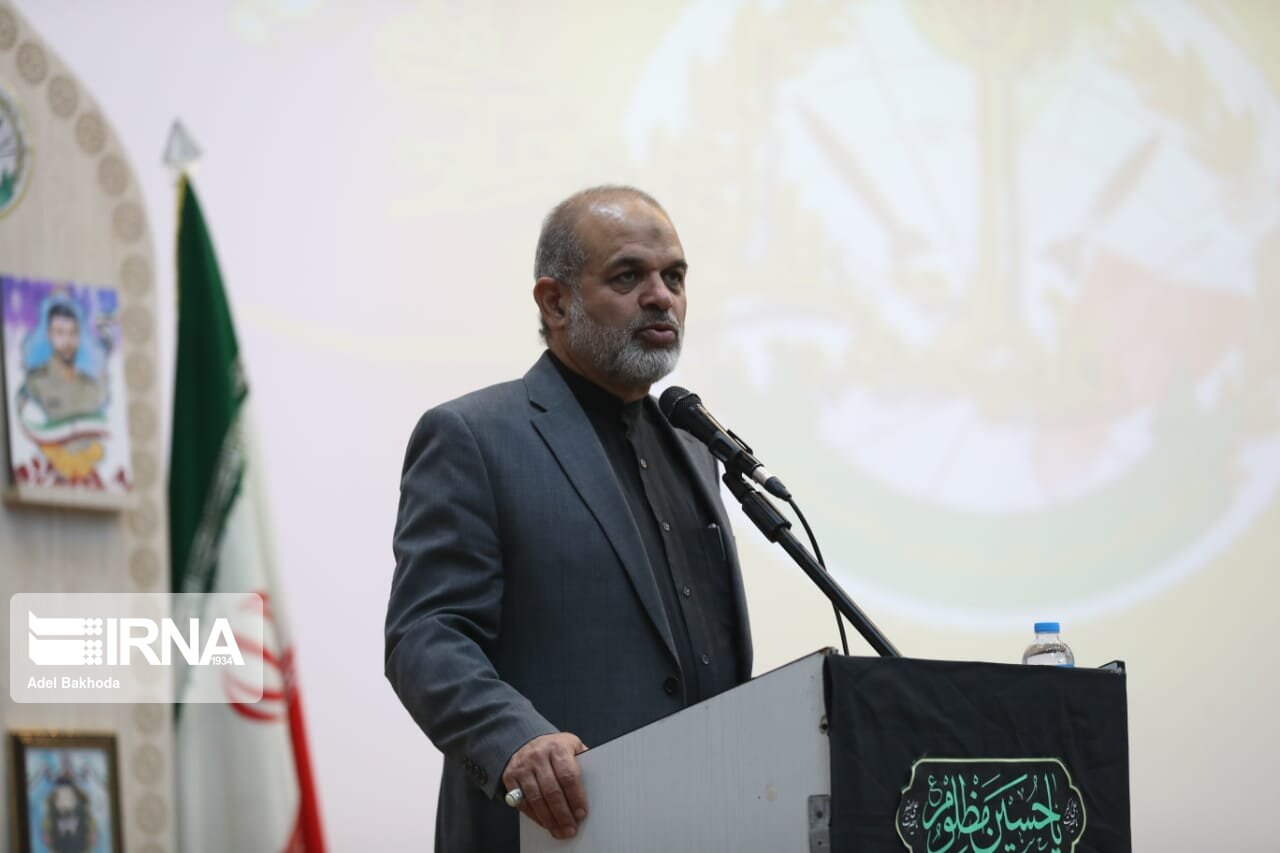 وزیر کشور: پدافند هوایی ایران خودکفا و مستقل است 