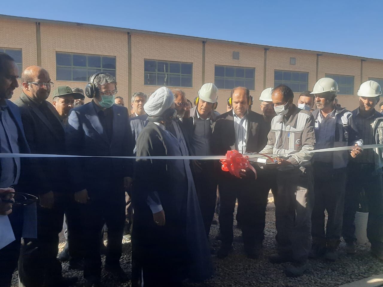 نیروگاه ۱۲ مگاواتی کارخانه سیمان انارک دلیجان بهره برداری شد نیروگاه ۱۲ مگاواتی کارخانه سیمان انارک دلیجان بهره برداری شد