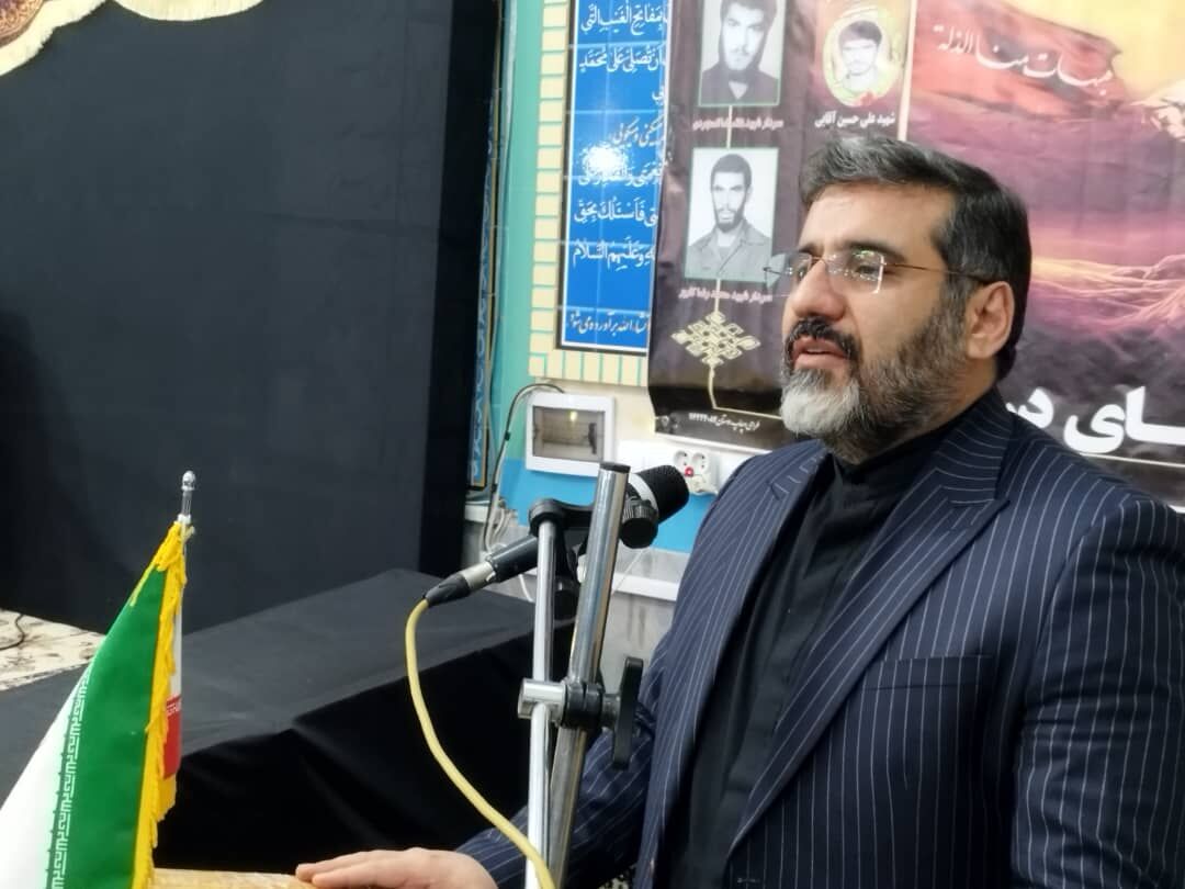 وزیر فرهنگ و ارشاد اسلامی : موجی که در اربعین به راه می افتد کشور را  بیمه می کند