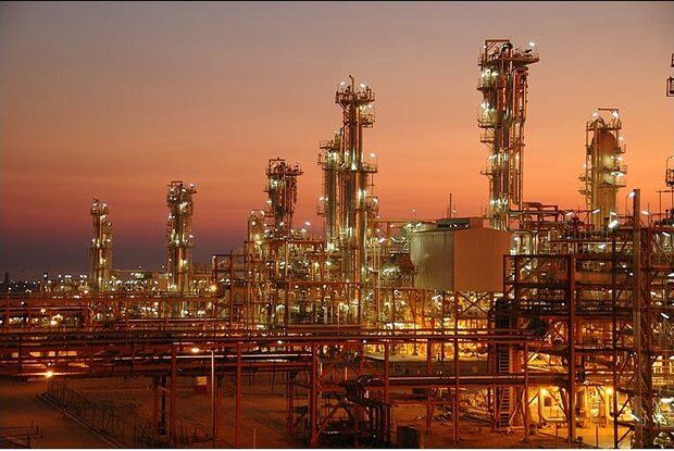 Iran can increase oil sale by investing in offshore refineries: MP