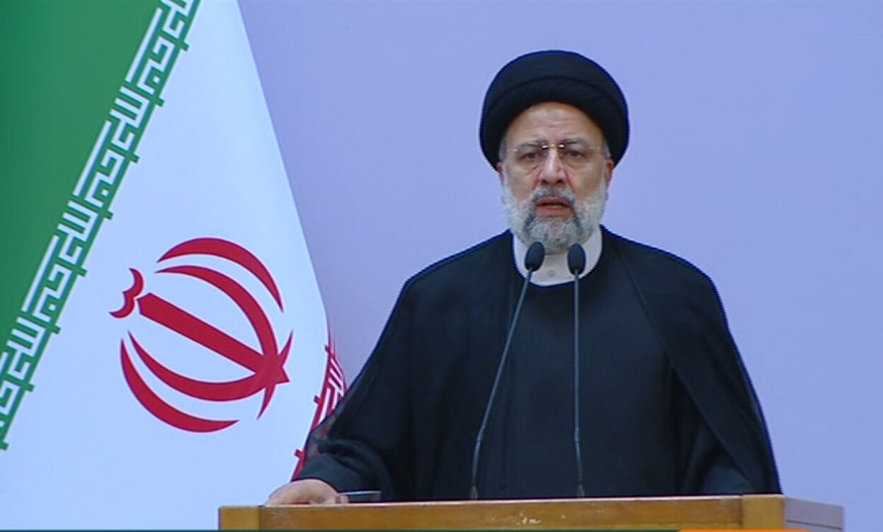 رییس جمهور از سامانههای بانک مرکزی بازدید کرد