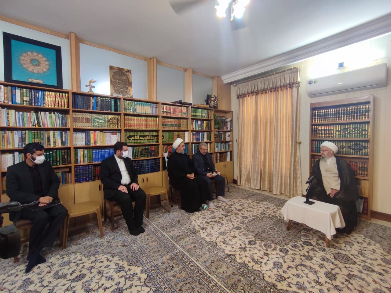 وزیر صمت با آیتالله مکارم شیرازی دیدار کرد