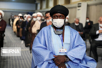 Supreme Leaders receives attendees of AhlulBayt World Assembly conference