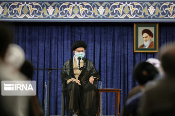 Devrim Lideri Ayetullah Hamanei'nin Dünya Ehlibeyt Kurultayı Toplantısına katılanları kabulünden fotoğraflar