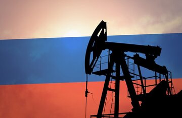 اتحادیه اروپا خواستار حمایت چین و هند از تعیین سقف قیمت نفت روسیه شد