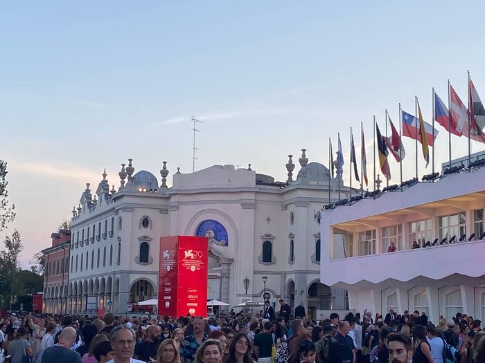 جشنواره هفتادونهم؛ واکنشهای متفاوت به برفک و باردو