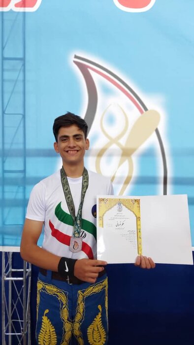 قم بر سکوی دومی ورزش باستانی ایران ایستاد