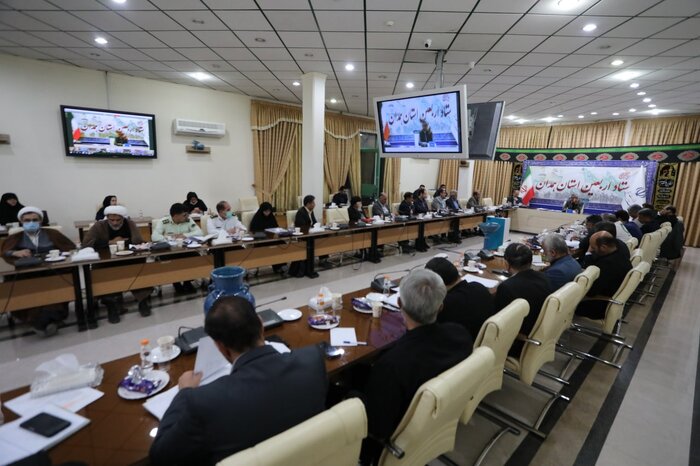 استاندار همدان: کمیته های ستاد اربعین برای خدماترسانی به زائران آماده باشند