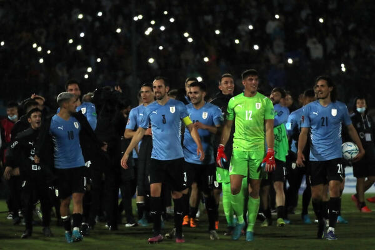 تمام ستاره‌های اروگوئه برای بازی با ایران به‌خط شدند