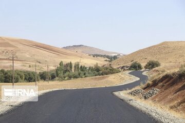 ۱۳۵ کیلومتر راه روستایی در لرستان آسفالت شد