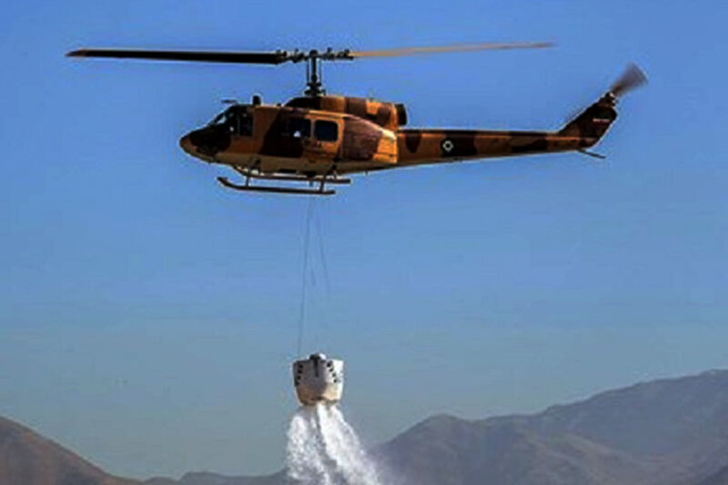 ۲ فروند بالگرد برای اطفای حریق جنگل کلاردشت اعزام شد ۲ فروند بالگرد برای اطفای حریق جنگل کلاردشت اعزام شد