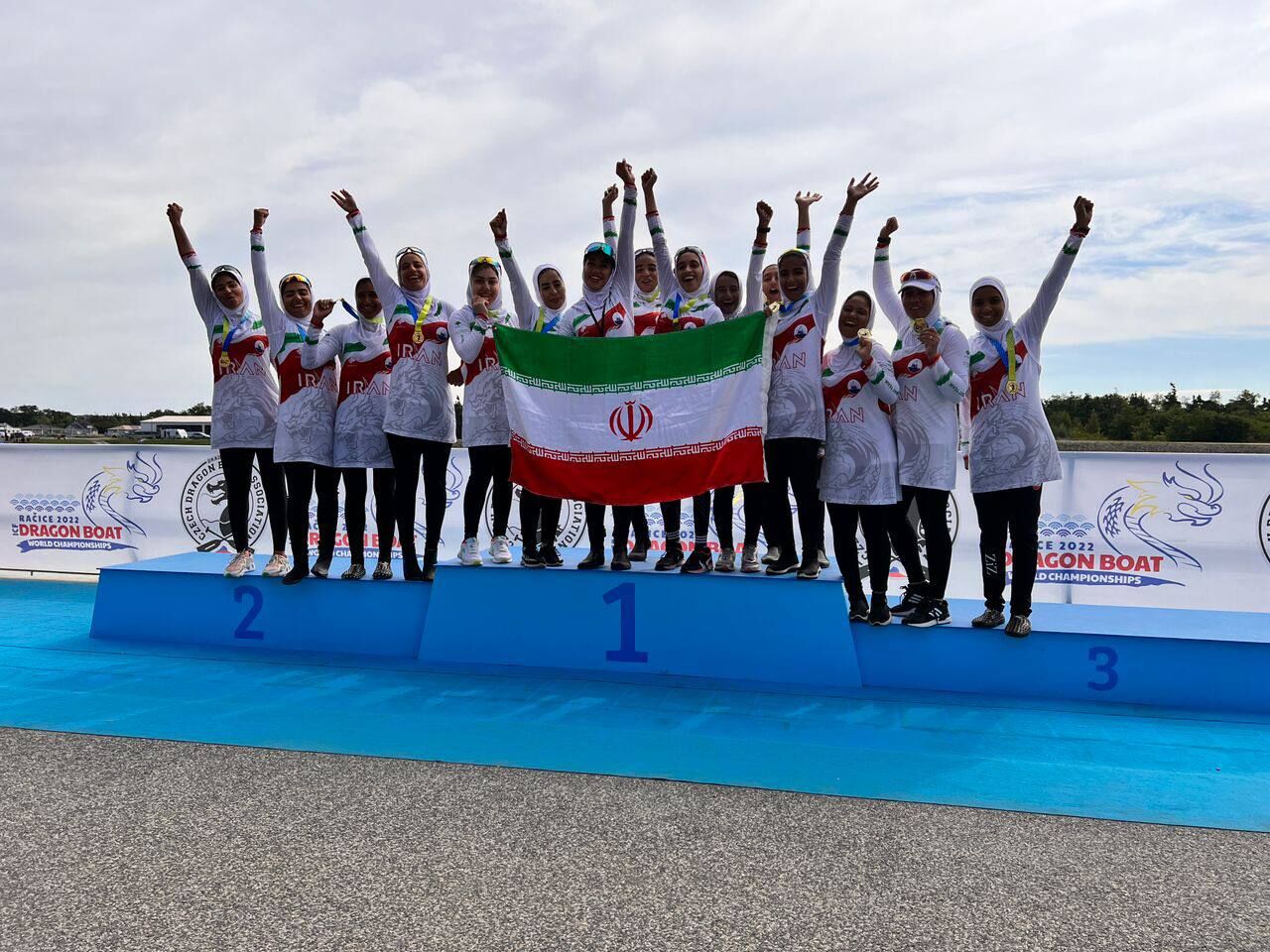 Gold- und Bronzmedaille für iranische Vertereter bei Dragonboat-WM